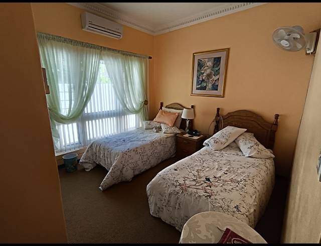 3 BEDROOM TOWNHOUSE FOR SALE IN PROTEA PARK